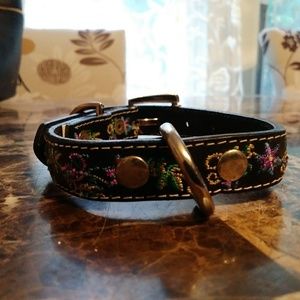COPY - Beautiful embroidered leather dog collar